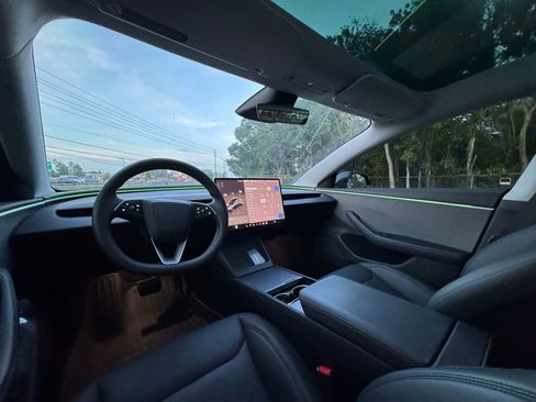 Used 2025 Tesla Model 3 Long Range RWD image 16