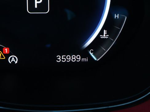 Used 2023 Genesis GV70 2.5T w/ Sport Prestige Package image 31