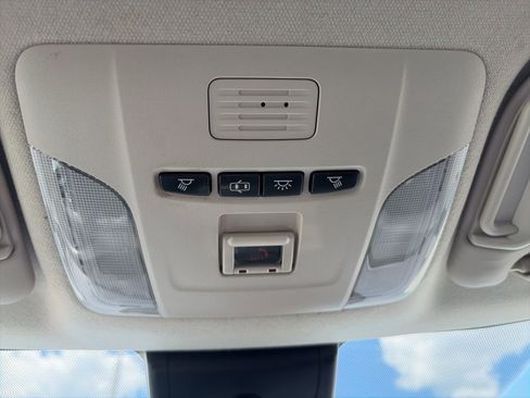 Used 2021 Toyota Corolla LE FWD image 13