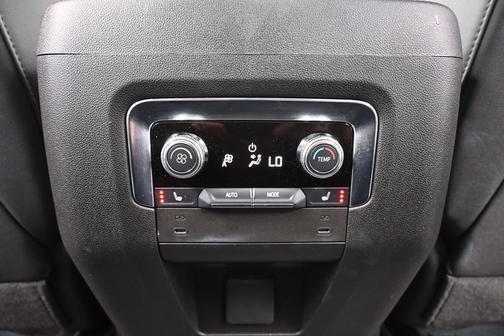 Used 2025 GMC Yukon AT4 AWD/4WD image 39