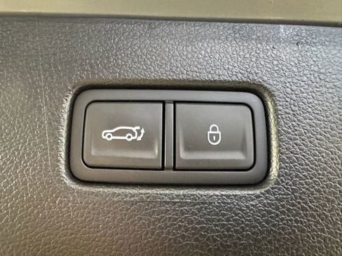 Used 2025 Genesis GV80 2.5T Advanced AWD/4WD image 31