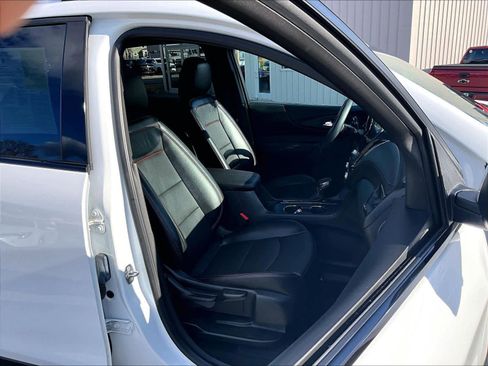 Certified 2023 Chevrolet Equinox RS w/ RS Leather Package image 11