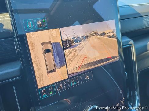 Used 2025 GMC Yukon XL AT4 Ultimate image 18