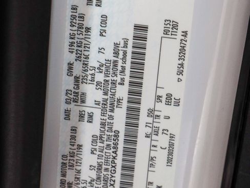 Used 2023 Ford Transit 350 XLT image 31