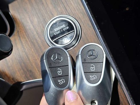 Certified 2025 Mercedes-Benz C 300 Sedan image 19