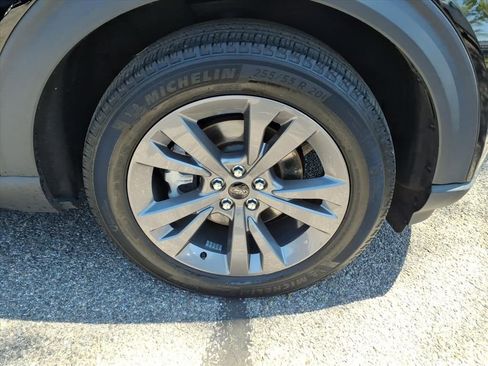 Certified 2023 Ford Explorer XLT w/ Equipment Group 202A AWD/4WD image 7