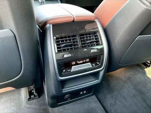 Used 2022 BMW X7 M50i AWD/4WD image 12