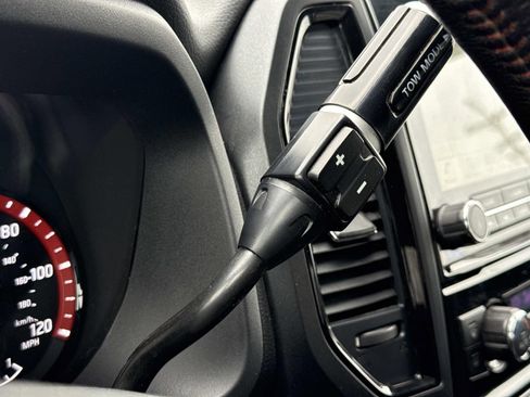 Used 2022 Nissan Titan PRO-4X w/ Pro-4x Utility Package image 16