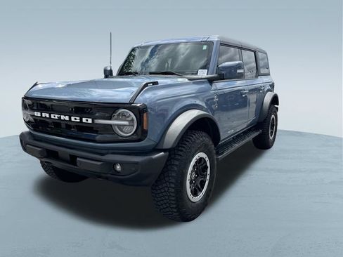 Used 2024 Ford Bronco Outer Banks w/ Sasquatch Package AWD/4WD image 9