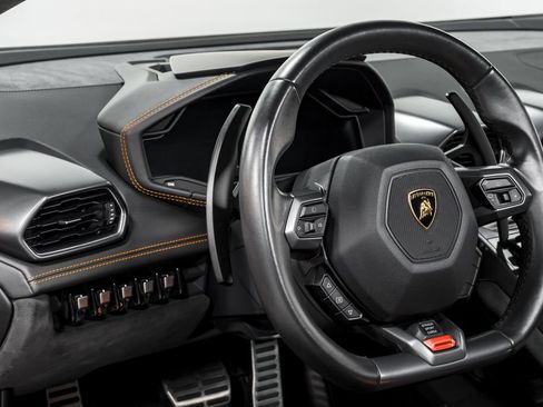 Used 2015 Lamborghini Huracan LP 610-4 image 13
