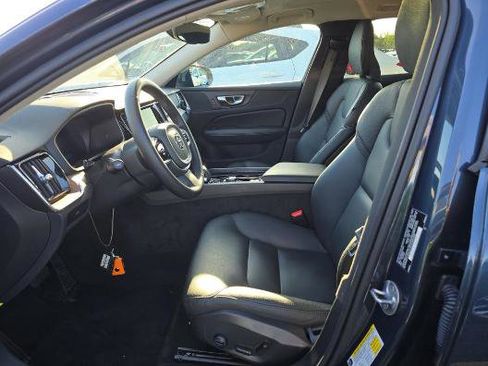 Used 2025 Volvo V60 B5 Cross Country Plus AWD/4WD image 3