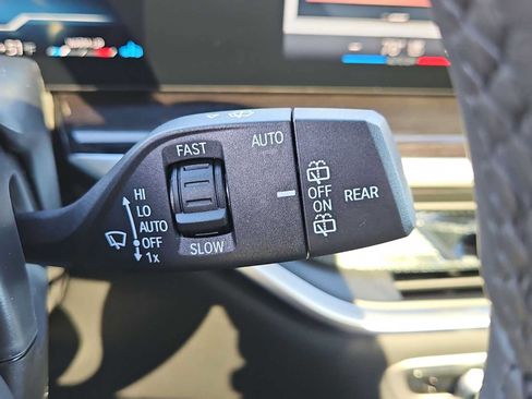 Used 2026 BMW X7 xDrive40i w/ M Sport Package AWD/4WD image 25
