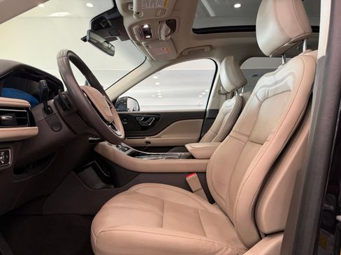 Used 2022 Lincoln Aviator Reserve RWD image 7