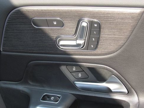 Certified 2023 Mercedes-Benz GLB 250 4MATIC image 22