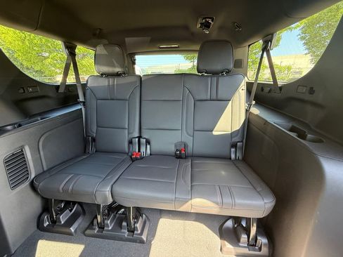New 2026 Chevrolet Suburban RST w/ RST Capability Package AWD/4WD image 24