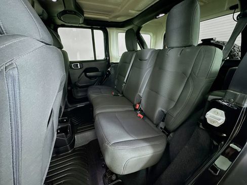 Used 2022 Jeep Wrangler Unlimited Sport image 22