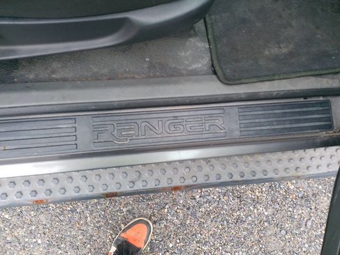 Used 2004 Ford Ranger FX4 image 26