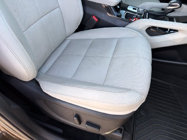 Used 2021 Kia Telluride SX w/ Towing Package FWD image 26