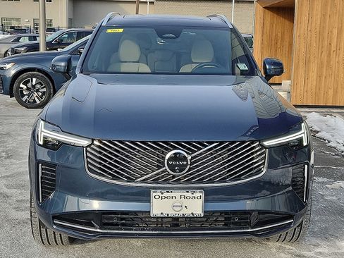 Used 2026 Volvo XC90 B6 Plus w/ Protection Package Premier image 2