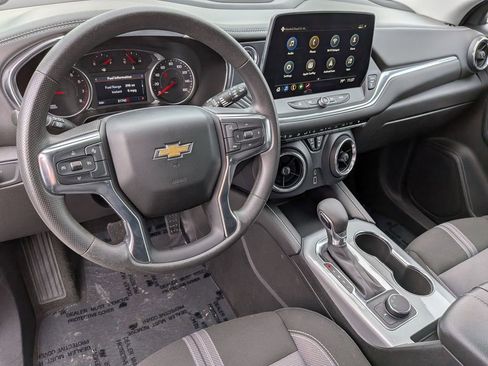 Used 2025 Chevrolet Blazer LT FWD image 15