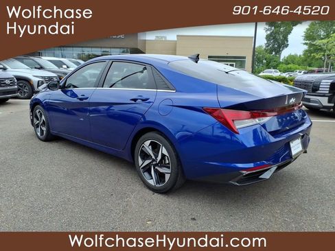 Used 2023 Hyundai Elantra Limited w/ Cargo Package FWD image 3