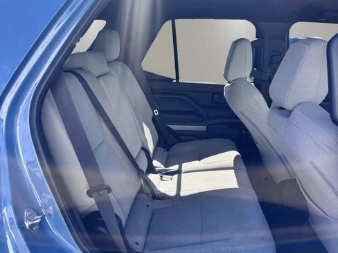 Used 2025 Toyota 4Runner SR5 AWD/4WD image 19