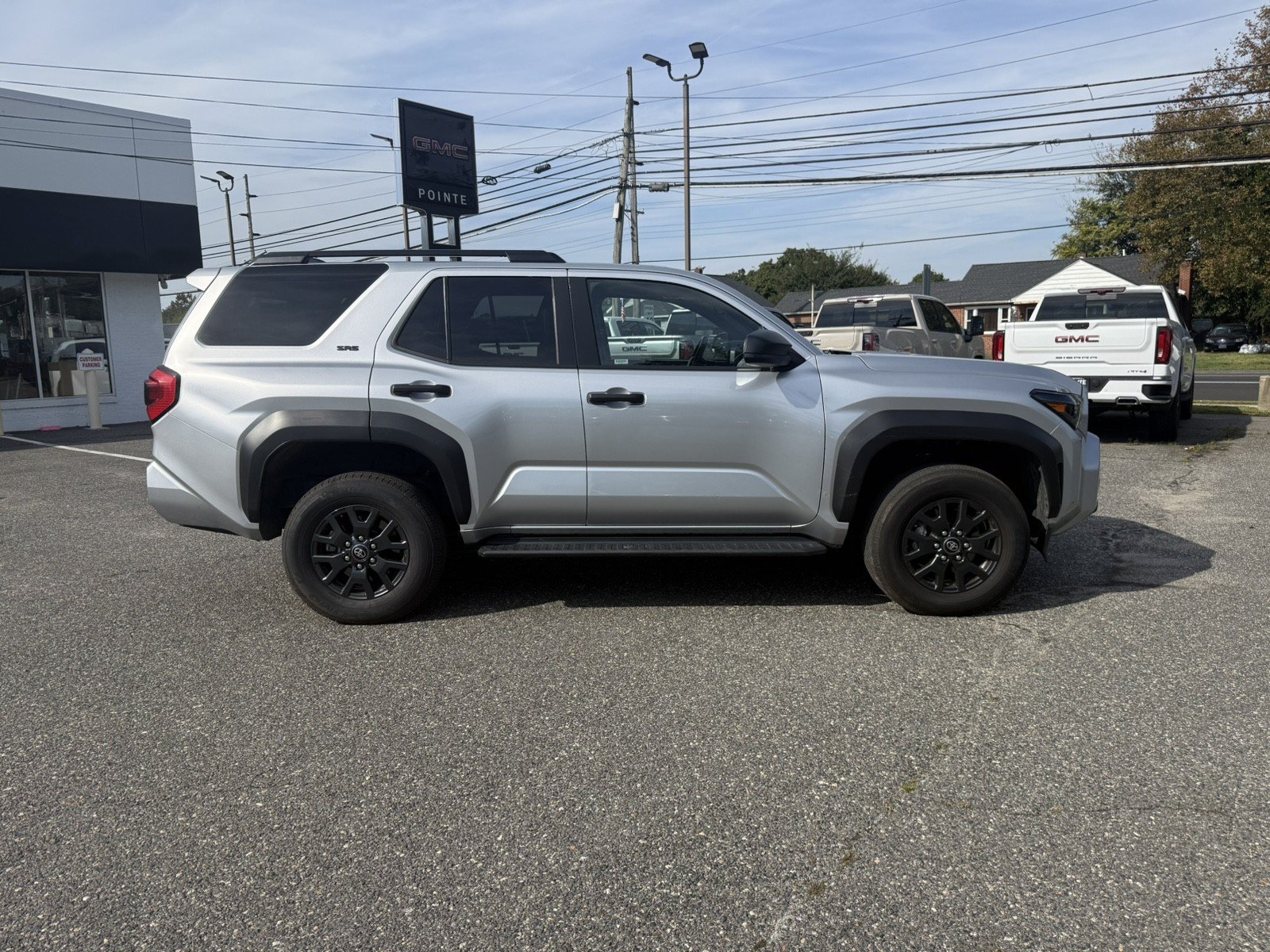 Used 2025 Toyota 4Runner SR5 AWD/4WD image 2