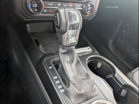 Used 2025 Ford Bronco Outer Banks AWD/4WD image 14