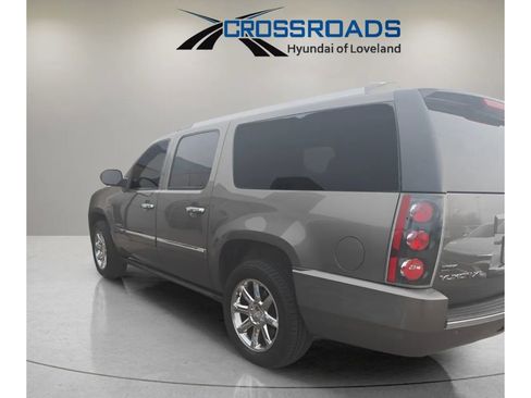 Used 2011 GMC Yukon XL Denali image 6