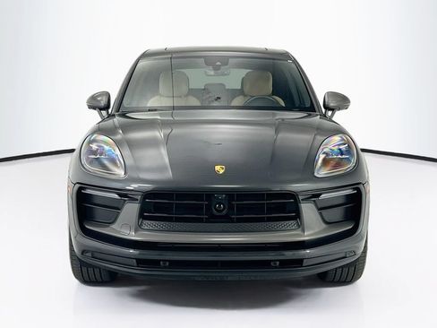 Certified 2025 Porsche Macan AWD/4WD image 10