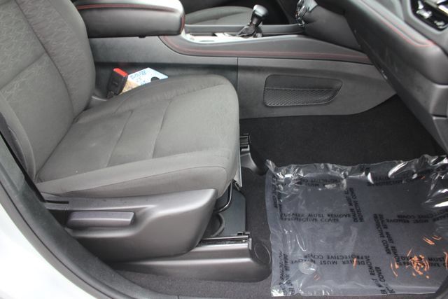 Used 2025 Dodge Durango GT AWD/4WD image 35