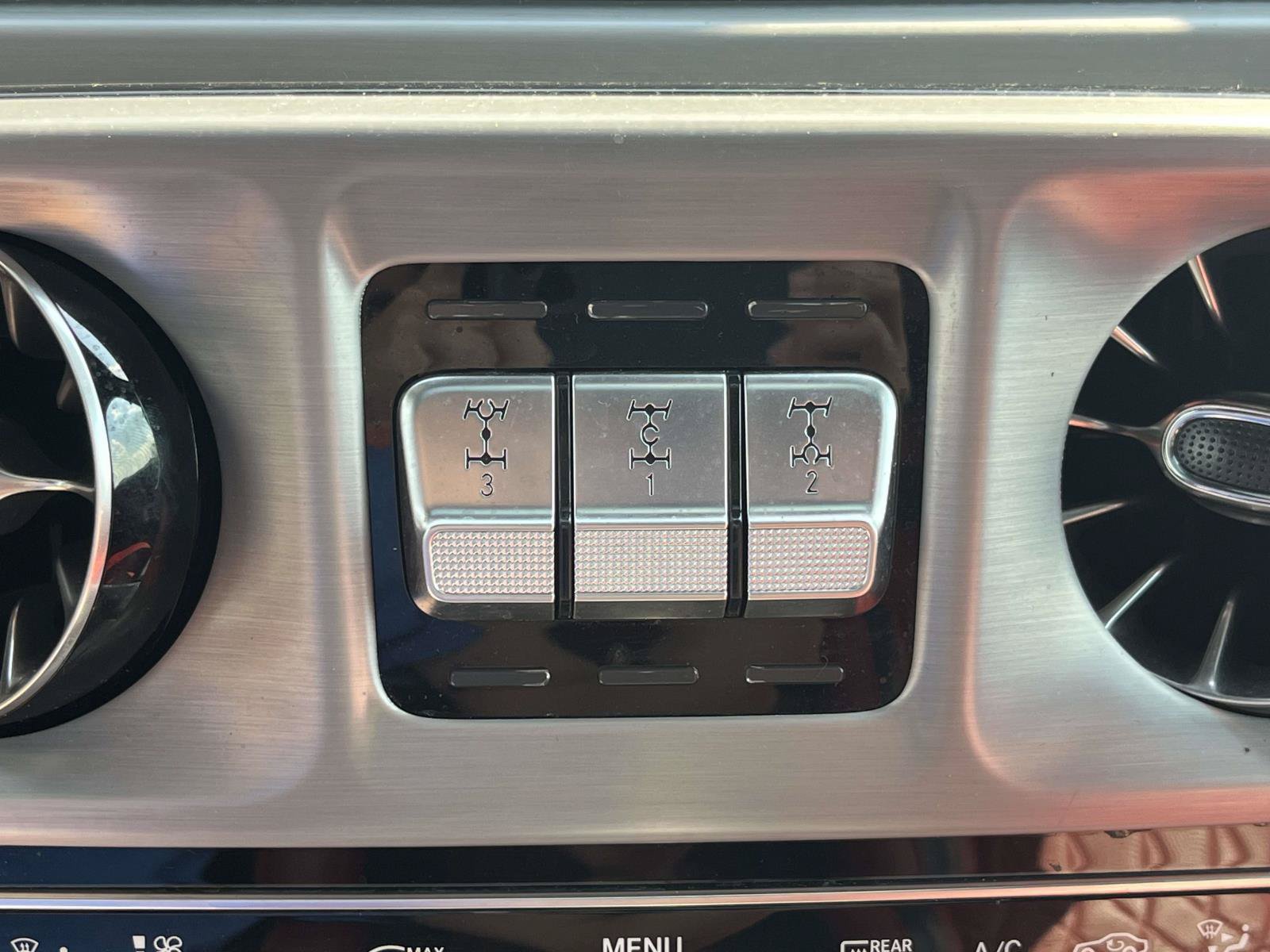 Certified 2020 Mercedes-Benz G 63 AMG 4MATIC image 35