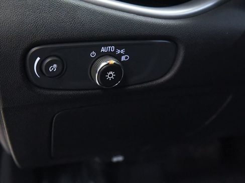 Used 2023 Chevrolet Malibu LT FWD image 28