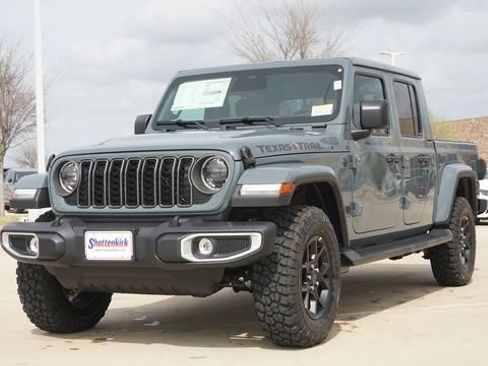 New 2026 Jeep Gladiator Sport image 3