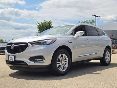 Used 2018 Buick Enclave Essence FWD image 4