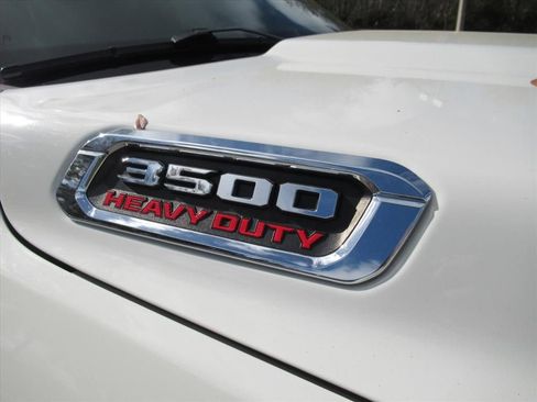 Used 2022 RAM 3500 Laramie image 32
