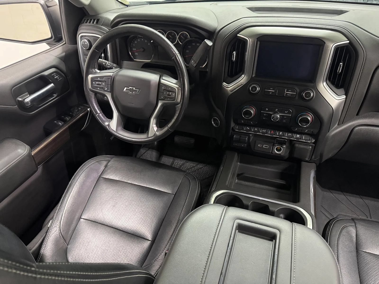 Used 2020 Chevrolet Silverado 1500 RST w/ Texas Edition RWD image 12