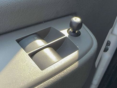 Used 2025 GMC Savana 2500 RWD image 19