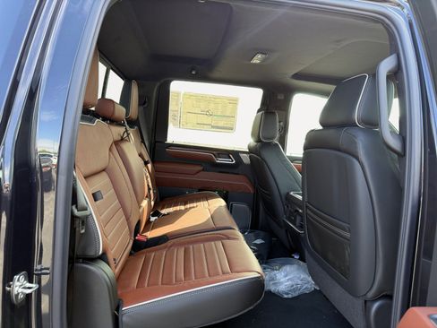 New 2026 GMC Sierra 2500 Denali Ultimate AWD/4WD image 18