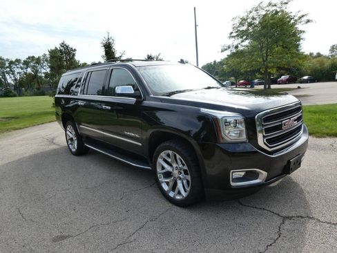 Used 2015 GMC Yukon XL SLE w/ Convenience Package AWD/4WD image 3