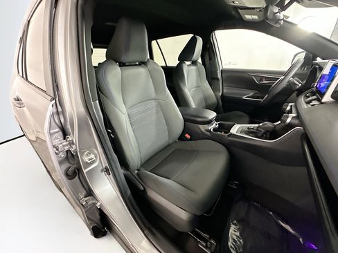 Used 2023 Toyota RAV4 SE AWD/4WD image 28