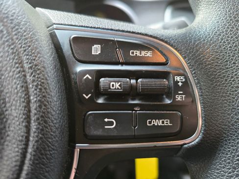 Used 2018 Kia Optima LX image 24