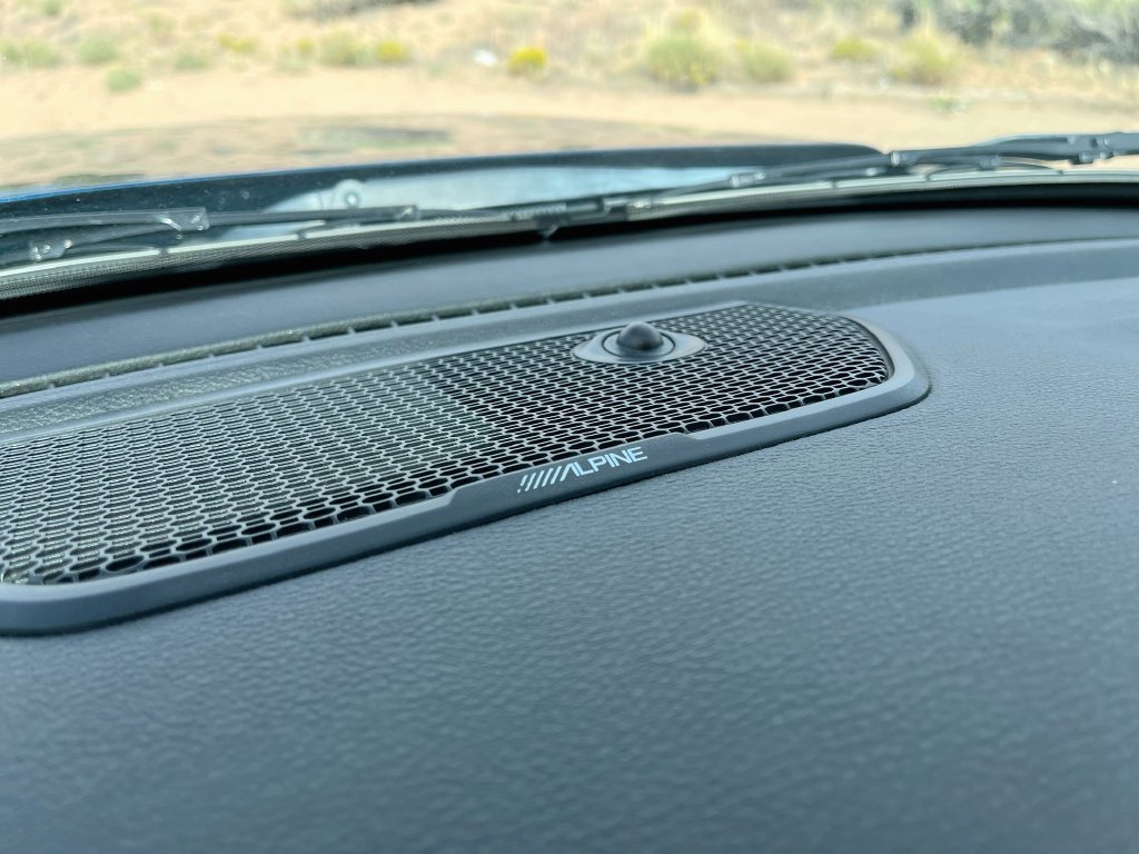 Used 2020 RAM 1500 Laramie AWD/4WD image 18