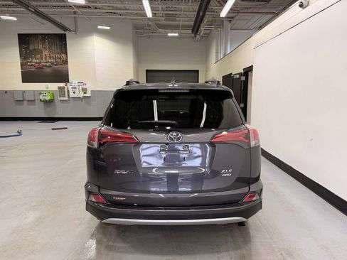 Used 2018 Toyota RAV4 XLE w/ Plus Extra Value Package image 4