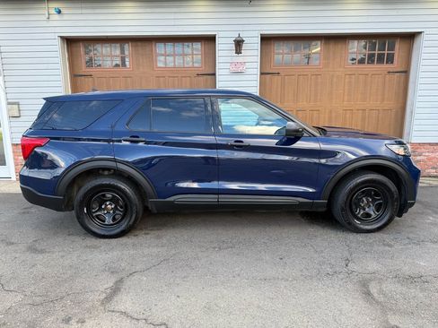 Used 2023 Ford Explorer 4WD Police Interceptor image 2
