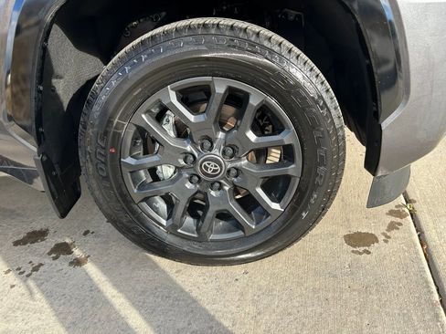 Used 2026 Toyota Sequoia Platinum AWD/4WD image 34