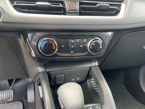 Used 2025 Chevrolet TrailBlazer LT FWD image 25