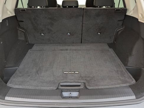 Used 2022 Nissan Rogue SV image 21