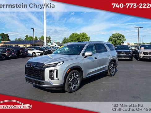 Used 2024 Hyundai Palisade SEL AWD/4WD image 3