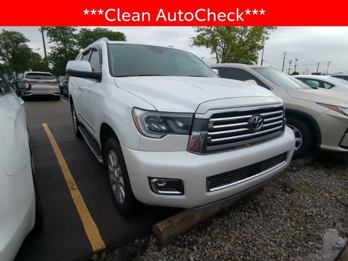 Used 2020 Toyota Sequoia Platinum AWD/4WD image 3